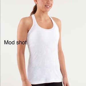 lululemon cool racerback-white mesh/6/VGUC